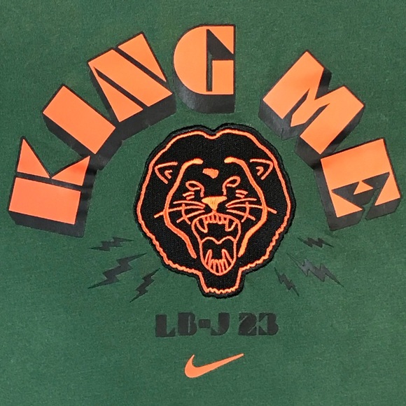 The Nike Tee Dri-Fit King Me LeBron James Signature Collection Men’s Green Shirt - Picture 4 of 6